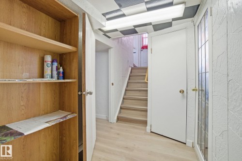 11514 92 Street, Edmonton, AB - Indoor