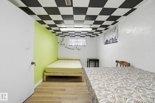 11514 92 Street, Edmonton, AB - Indoor