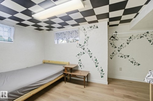11514 92 Street, Edmonton, AB - Indoor Photo Showing Bedroom