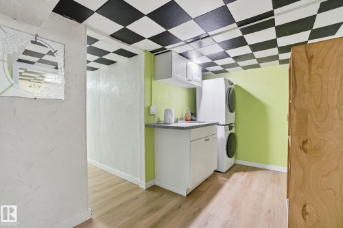 11514 92 Street, Edmonton, AB - Indoor Photo Showing Laundry Room