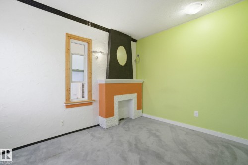 11514 92 Street, Edmonton, AB - Indoor Photo Showing Other Room