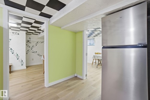 11514 92 Street, Edmonton, AB - Indoor Photo Showing Other Room