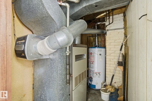 11514 92 Street, Edmonton, AB - Indoor Photo Showing Basement