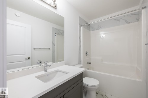 5025 Cawsey Link, Edmonton, AB - Indoor Photo Showing Bathroom