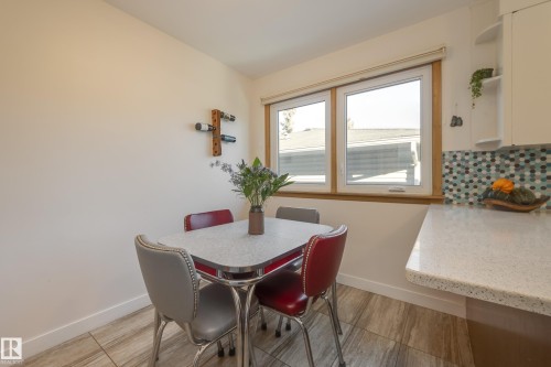 9651 66 Avenue, Edmonton, AB - Indoor Photo Showing Dining Room