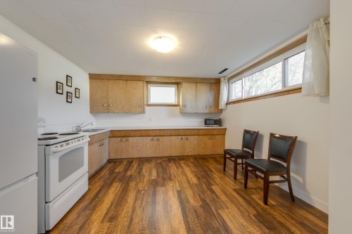 9651 66 Avenue, Edmonton, AB - Indoor Photo Showing Kitchen