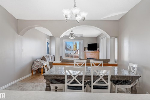 510 Wiseman Lane, Edmonton, AB - Indoor Photo Showing Dining Room
