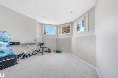 510 Wiseman Lane, Edmonton, AB - Indoor
