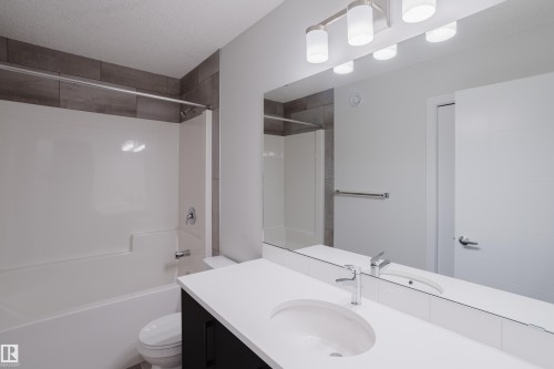 362 Bluff Cove, Leduc, AB - Indoor Photo Showing Bathroom