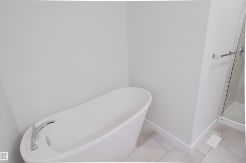 362 Bluff Cove, Leduc, AB - Indoor Photo Showing Bathroom