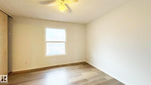 10427 24 Avenue, Edmonton, AB - Indoor Photo Showing Other Room