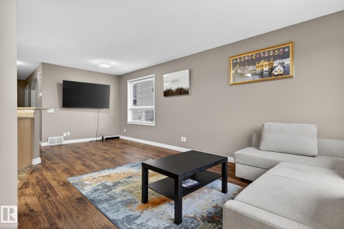 15726 141 Street Nw, Edmonton, AB - Indoor Photo Showing Living Room