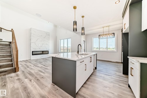 14 Tenuto Link, Spruce Grove, AB - Indoor Photo Showing Kitchen With Upgraded Kitchen