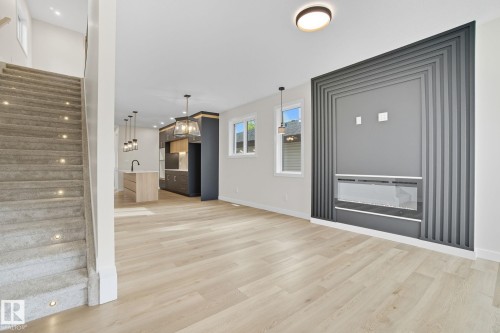 9007 153 Street, Edmonton, AB - Indoor Photo Showing Other Room
