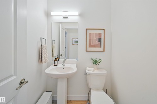 5075 Cawsey Link, Edmonton, AB - Indoor Photo Showing Bathroom