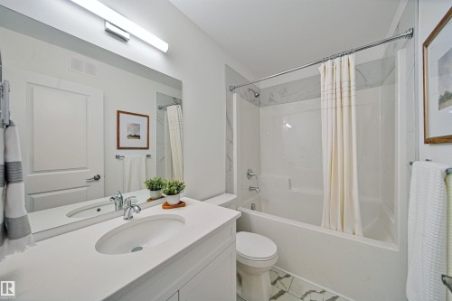 5075 Cawsey Link, Edmonton, AB - Indoor Photo Showing Bathroom