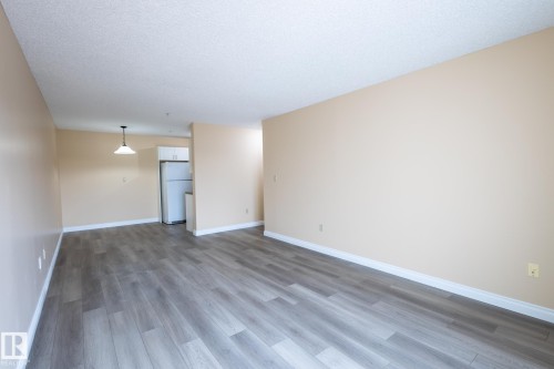 404 11446 40 Avenue, Edmonton, AB - Indoor Photo Showing Other Room