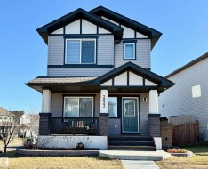 2823 12 Street NW  Edmonton, AB T6T 0V8