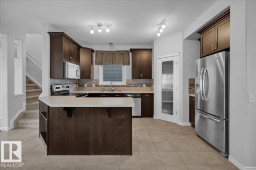 2223 76 Street, Edmonton, AB - Indoor Photo Showing Kitchen With Upgraded Kitchen