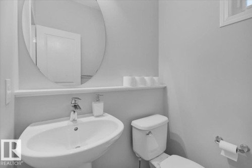2223 76 Street, Edmonton, AB - Indoor Photo Showing Bathroom