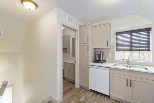50344 Rge Rd 243, Rural Leduc County, AB - Indoor Photo Showing Kitchen With Double Sink