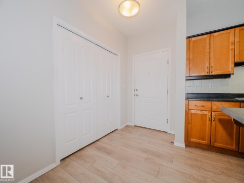 209 12111 51 Avenue, Edmonton, AB - Indoor Photo Showing Other Room