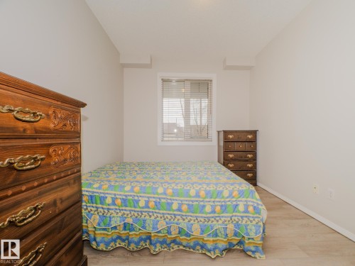 209 12111 51 Avenue, Edmonton, AB - Indoor Photo Showing Bedroom