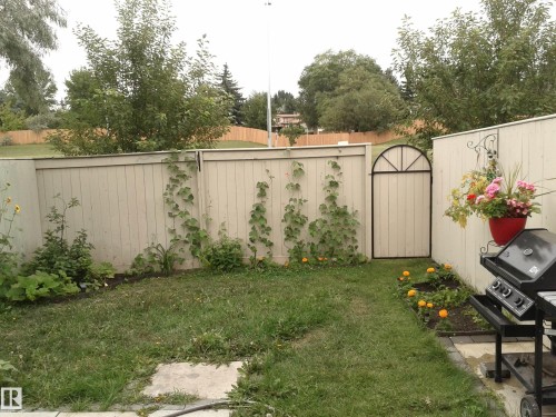 172 Callingwood Place, Edmonton, AB - Outdoor With Backyard