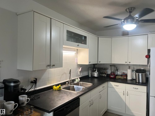 172 Callingwood Place, Edmonton, AB - Indoor Photo Showing Kitchen With Double Sink