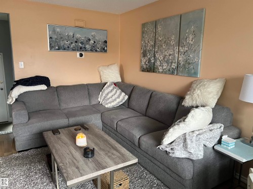 172 Callingwood Place, Edmonton, AB - Indoor Photo Showing Living Room