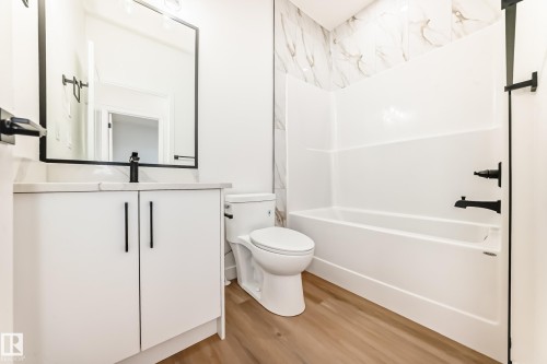 24 Westwyck Link, Spruce Grove, AB - Indoor Photo Showing Bathroom