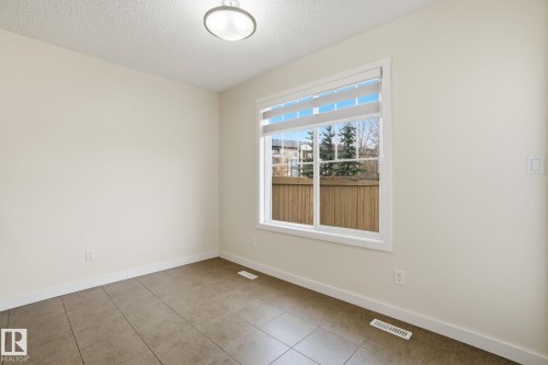 5324 165 Avenue, Edmonton, AB - Indoor Photo Showing Other Room