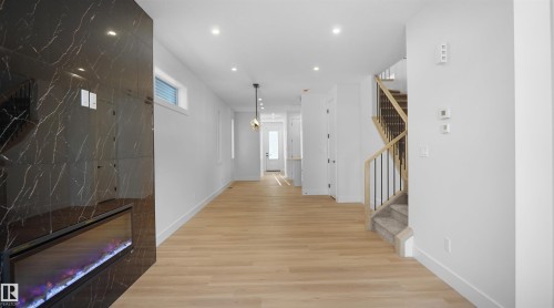 11708 126 Street, Edmonton, AB - Indoor Photo Showing Other Room