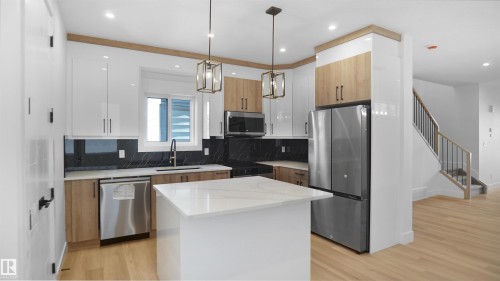 11708 126 Street, Edmonton, AB - Indoor Photo Showing Kitchen With Stainless Steel Kitchen With Upgraded Kitchen