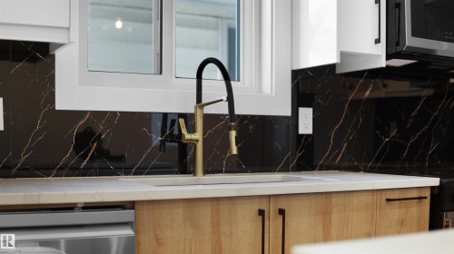 11708 126 Street, Edmonton, AB - Indoor