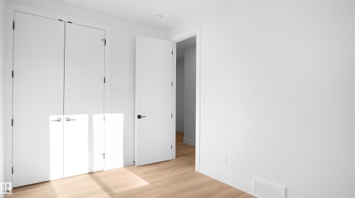 11708 126 Street, Edmonton, AB - Indoor Photo Showing Other Room