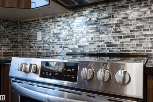 14815 78 Street, Edmonton, AB - Indoor Photo Showing Kitchen