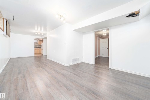 14815 78 Street, Edmonton, AB - Indoor Photo Showing Other Room