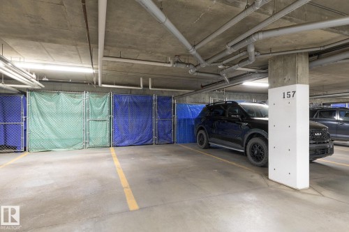 406 1144 Adamson Drive, Edmonton, AB - Indoor Photo Showing Garage