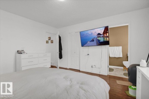 3635 44 Street, Edmonton, AB - Indoor Photo Showing Bedroom