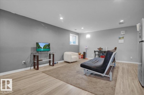 3635 44 Street, Edmonton, AB - Indoor