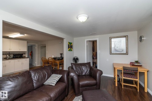 3418 120 Avenue, Edmonton, AB - Indoor Photo Showing Living Room