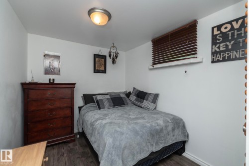 3418 120 Avenue, Edmonton, AB - Indoor Photo Showing Bedroom
