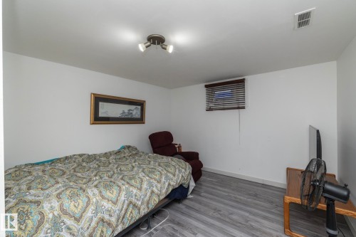 3418 120 Avenue, Edmonton, AB - Indoor Photo Showing Bedroom