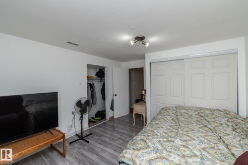 3418 120 Avenue, Edmonton, AB - Indoor Photo Showing Bedroom