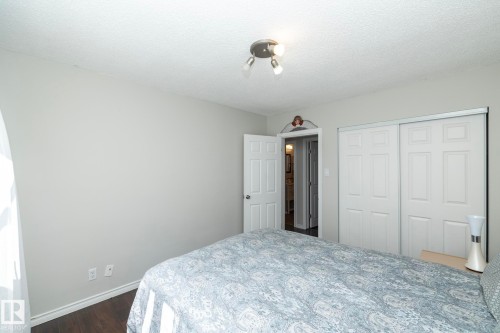 3418 120 Avenue, Edmonton, AB - Indoor Photo Showing Bedroom