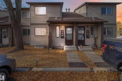 1281 Hooke Road  Edmonton, AB T5A 4A5