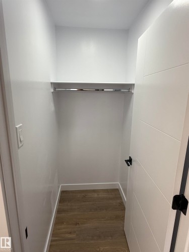 713 Village On The Green, Edmonton, AB - Indoor With Storage
