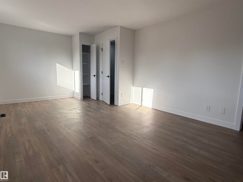 713 Village On The Green, Edmonton, AB - Indoor Photo Showing Other Room