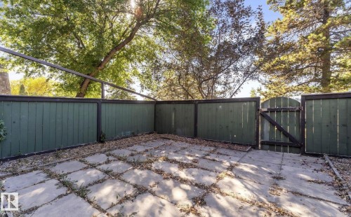 713 Village On The Green, Edmonton, AB - Outdoor